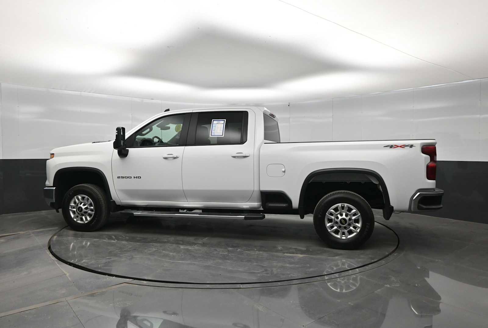 Used 2026 Chevrolet Silverado 2500 LT AWD/4WD image 5