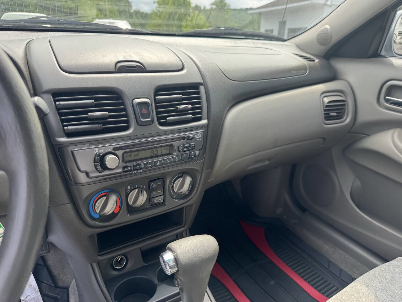 Used 2002 Nissan Sentra GXE FWD image 12