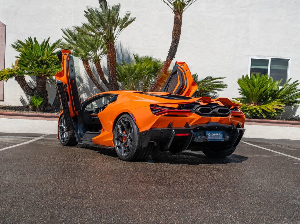 Used 2025 Lamborghini Revuelto AWD/4WD image 33