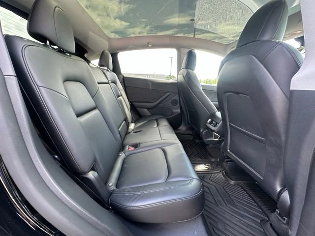 Used 2021 Tesla Model Y Long Range AWD/4WD image 29