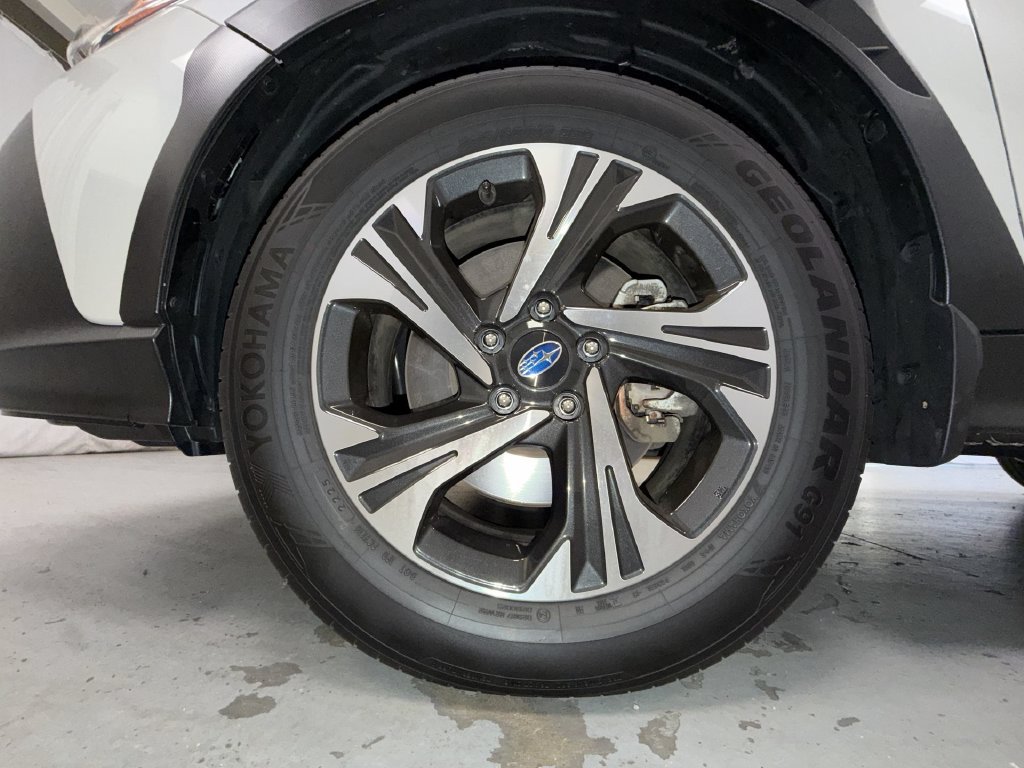 Certified 2025 Subaru Crosstrek 2.5i Premium AWD/4WD image 17