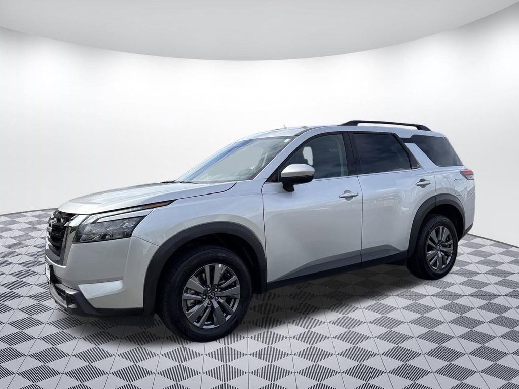Used 2025 Nissan Pathfinder SV AWD/4WD image 4