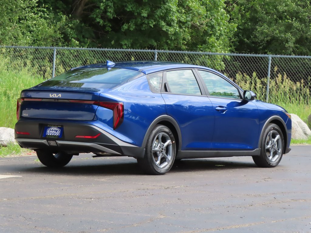 New 2025 Kia K4 LXS image 3