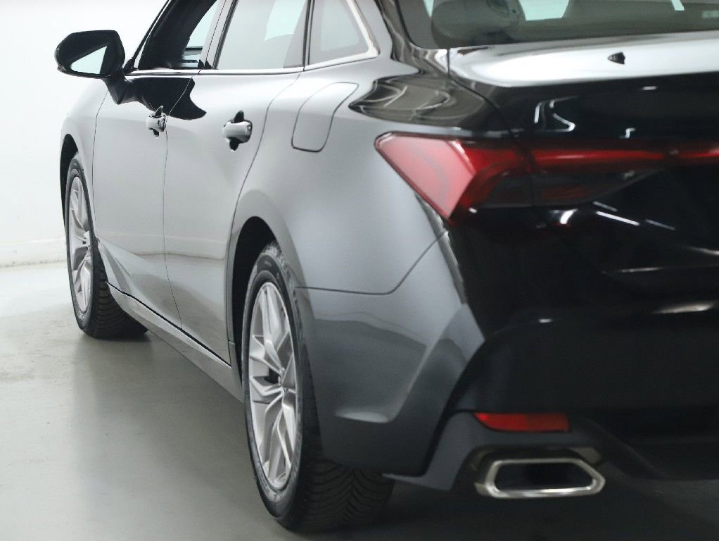 Used 2019 Toyota Avalon XLE w/ Moonroof Package image 42