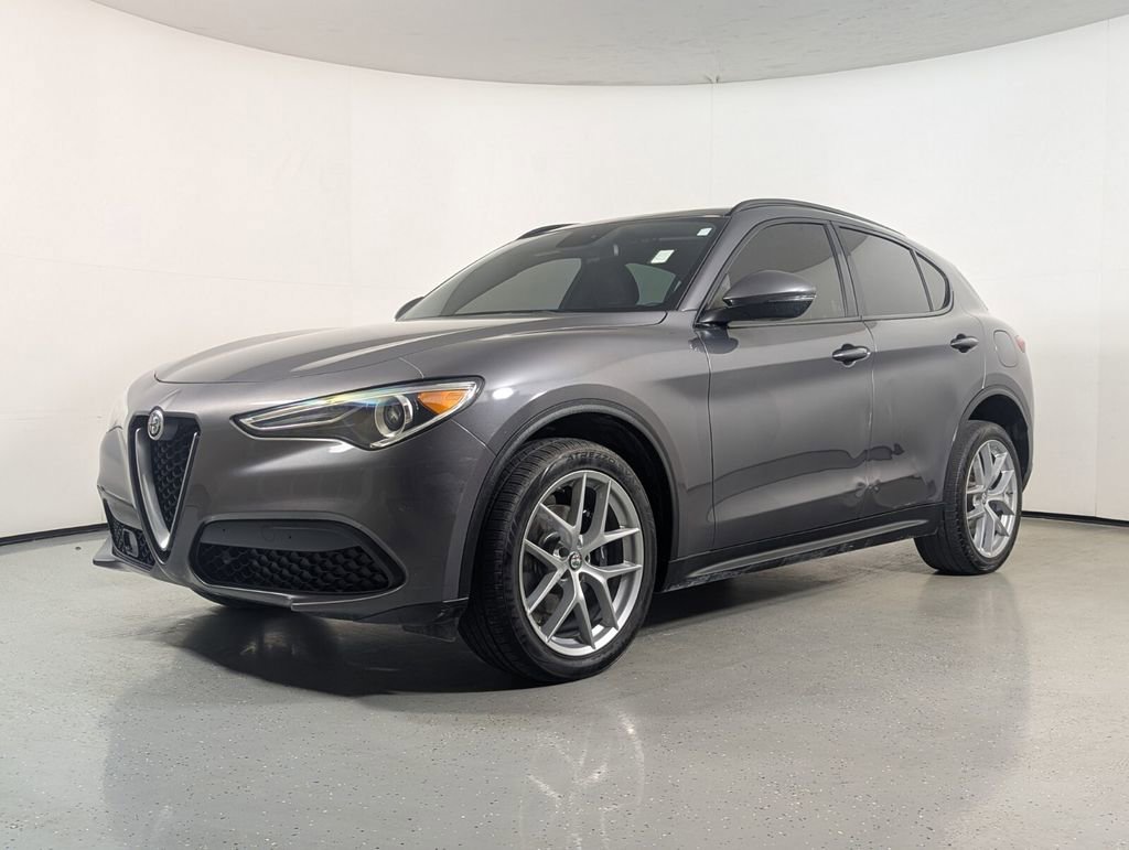 Used 2018 Alfa Romeo Stelvio Ti Sport AWD/4WD image 3