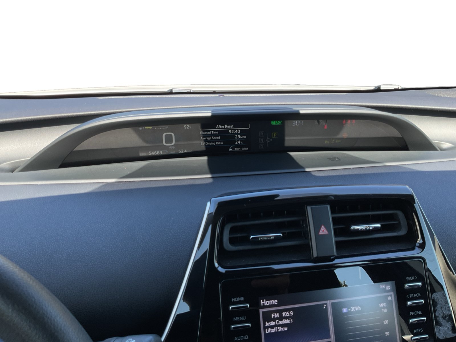 Used 2022 Toyota Prius LE FWD image 12