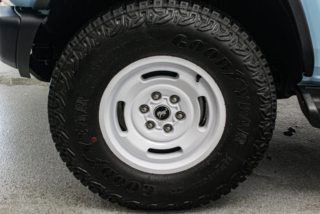 Used 2025 Ford Bronco Heritage Edition AWD/4WD image 28