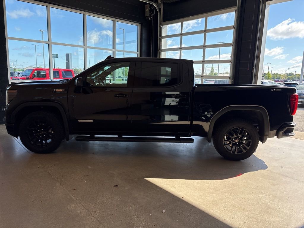 Used 2025 GMC Sierra 1500 Elevation w/ Elevation Premium Package AWD/4WD image 8