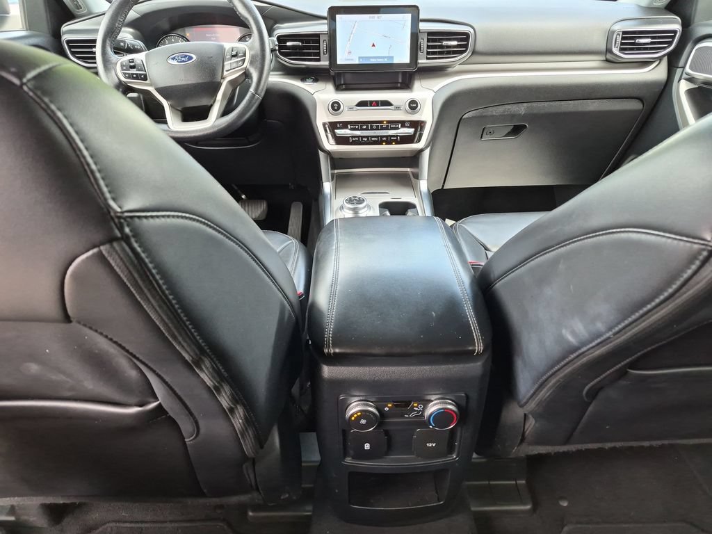 Used 2021 Ford Explorer XLT w/ Equipment Group 202A AWD/4WD image 16