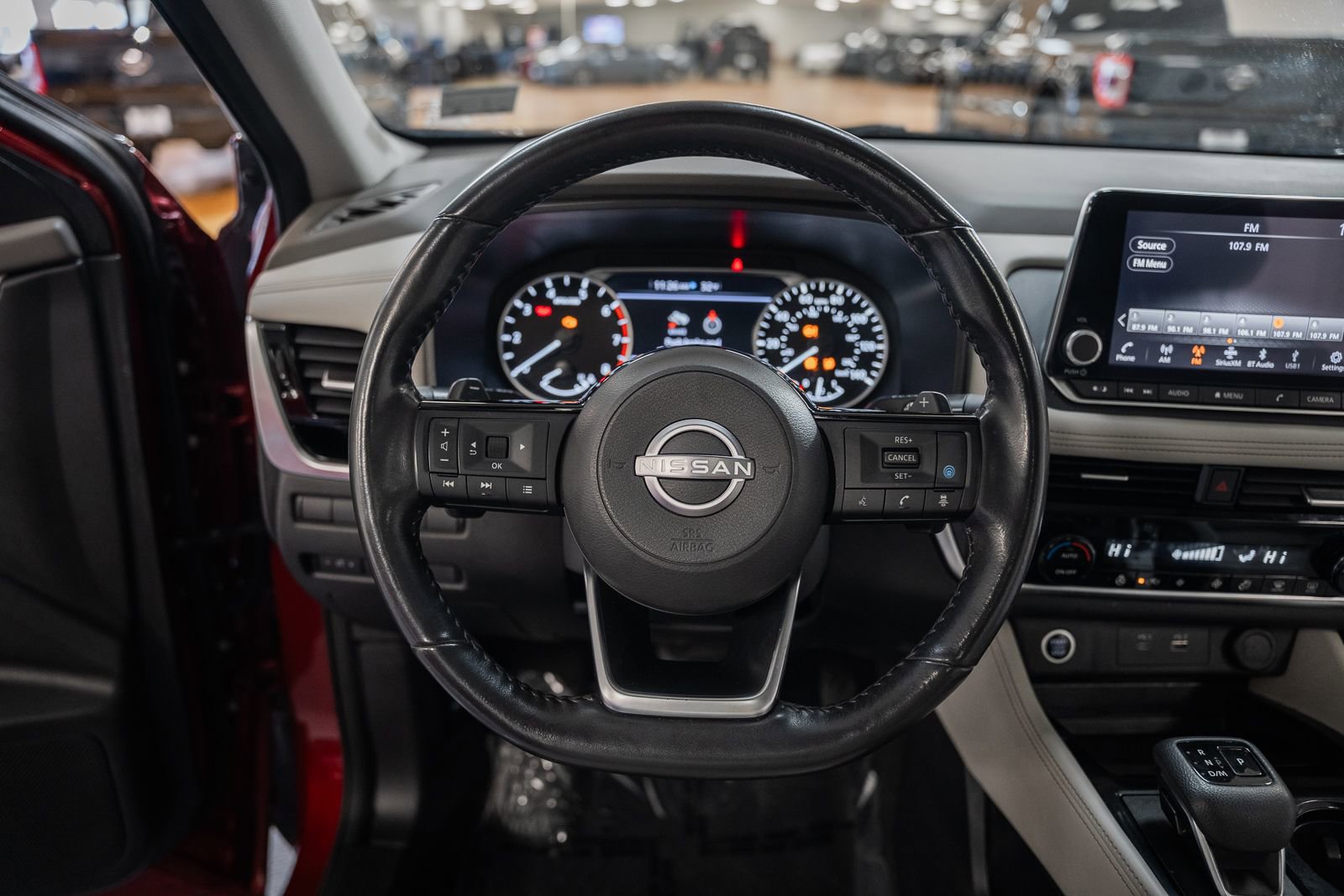 Used 2023 Nissan Rogue SL image 33