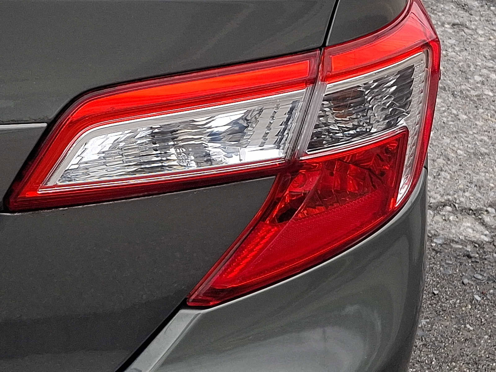 Used 2012 Toyota Camry L image 31