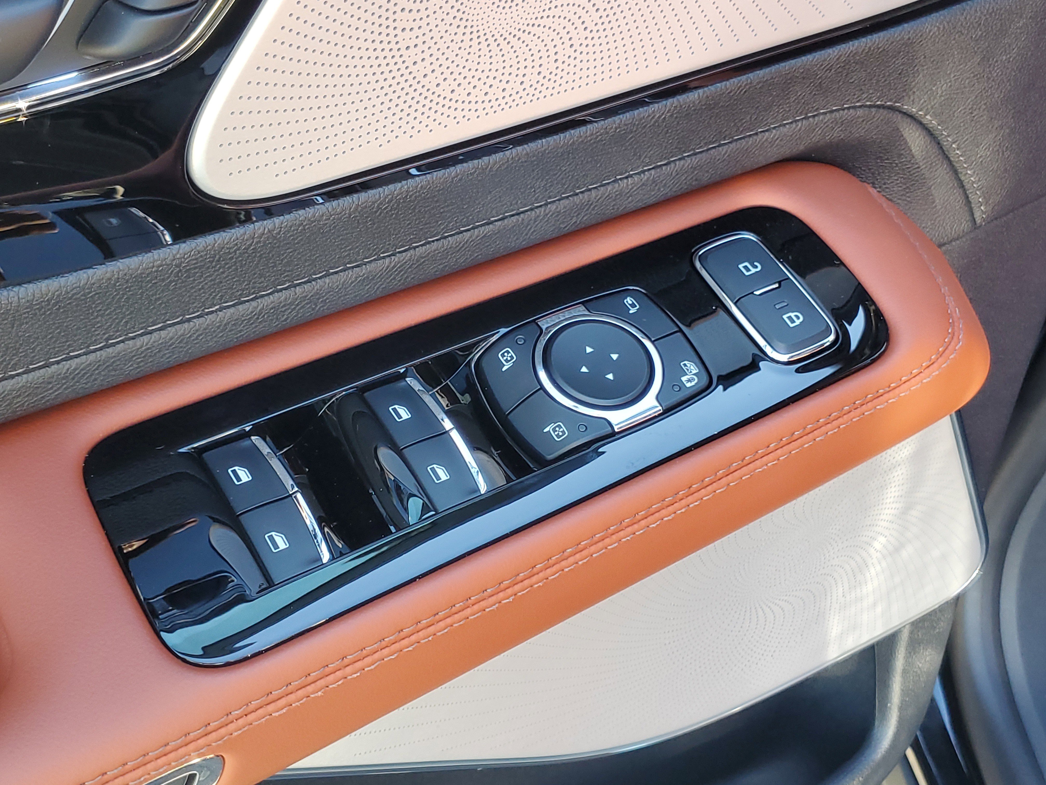 New 2025 Lincoln Aviator Reserve w/ Equipment Group 201A image 10