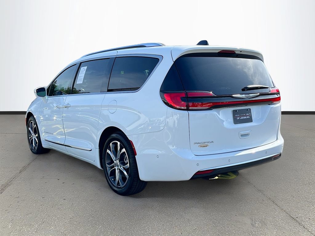 Certified 2024 Chrysler Pacifica Pinnacle FWD image 5
