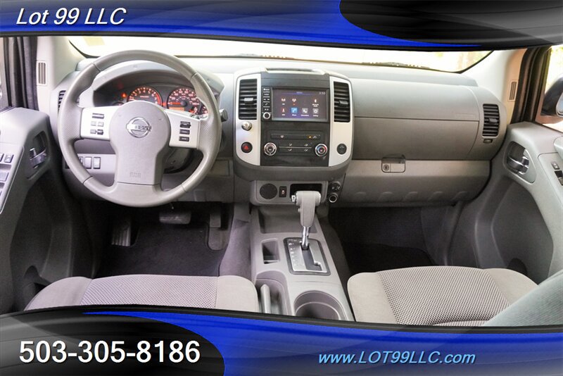 Used 2019 Nissan Frontier SV RWD image 2