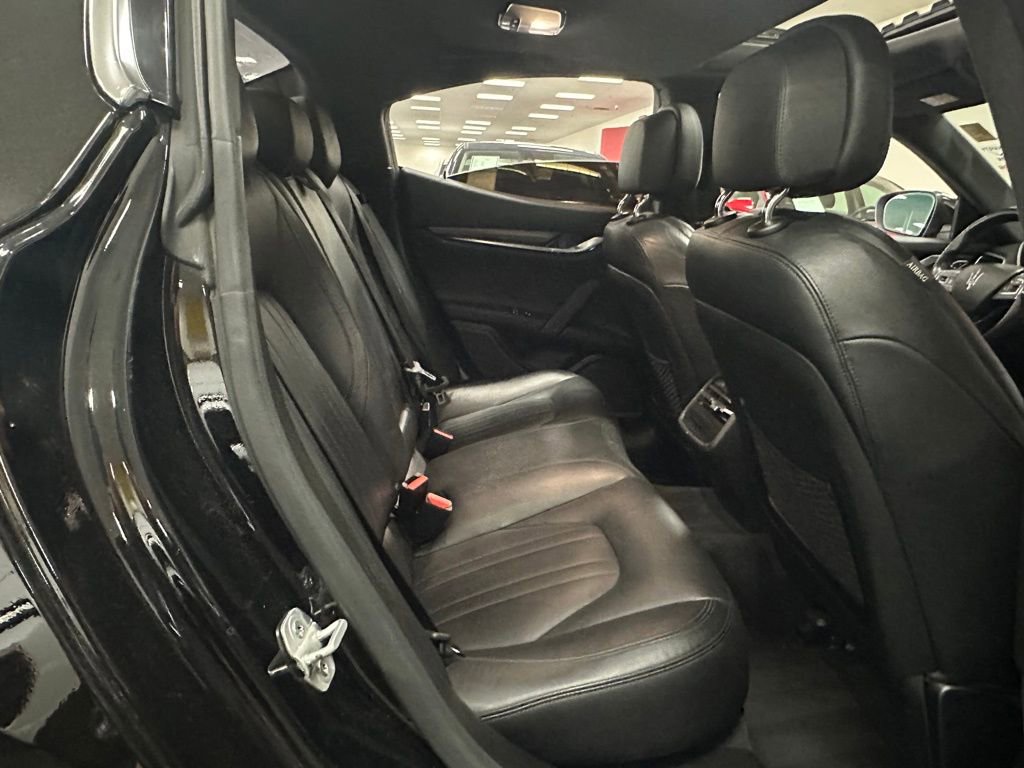 Used 2017 Maserati Ghibli image 30