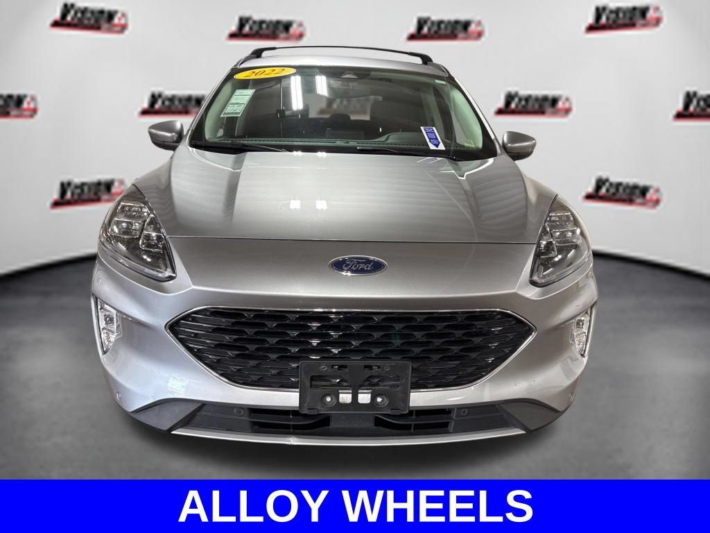 Used 2022 Ford Escape Titanium AWD/4WD image 2