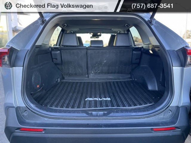 Used 2023 Toyota RAV4 XLE Premium image 33