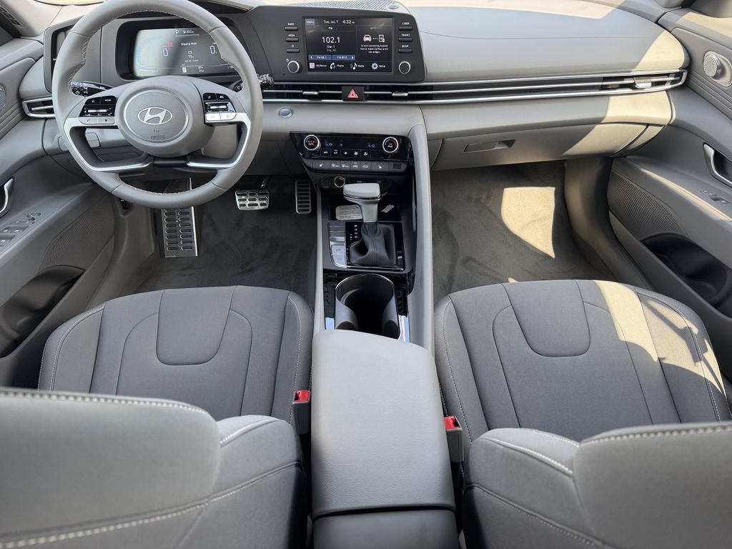 New 2026 Hyundai Elantra SEL Sport Premium w/ Cargo Package FWD image 17