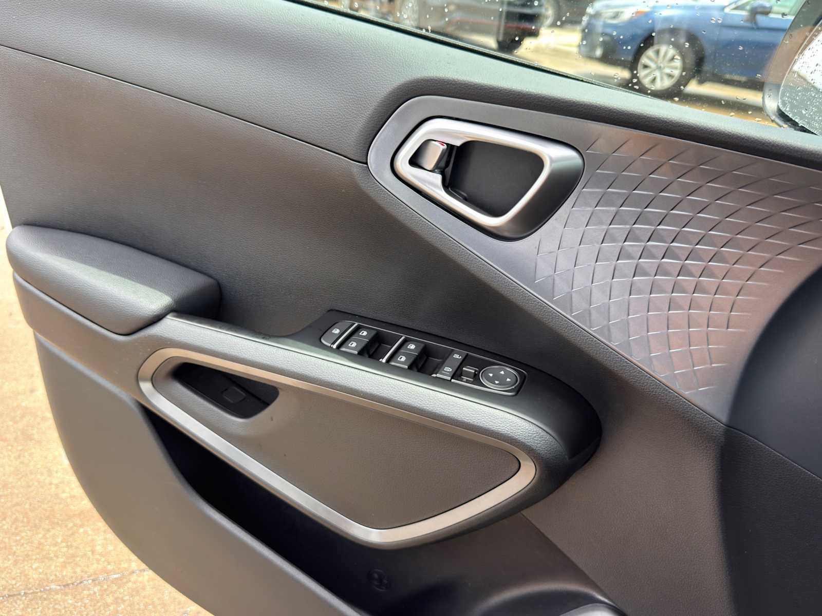 Used 2022 Kia Soul S FWD image 29