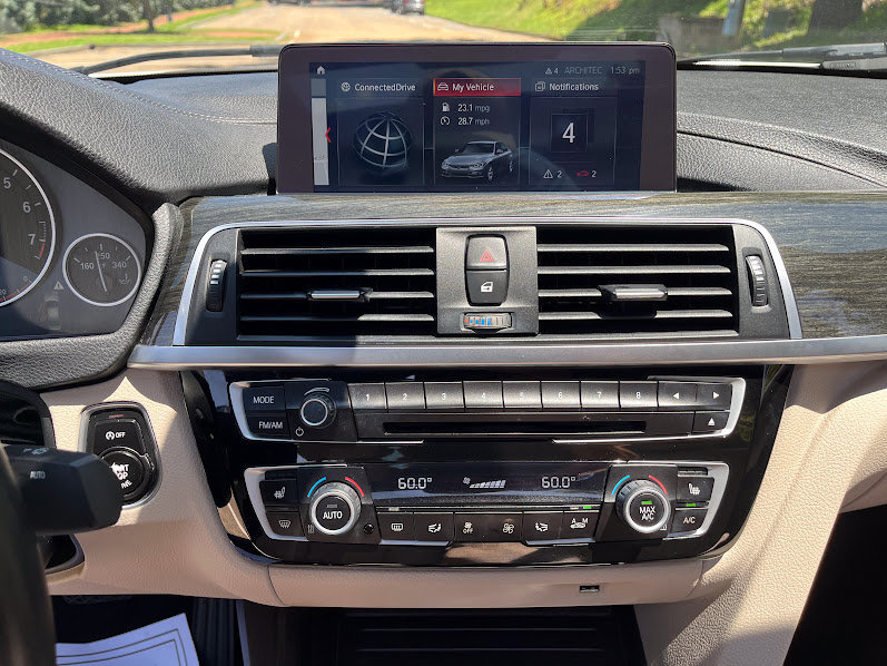 Used 2018 BMW 340i xDrive Sedan w/ Premium Package AWD/4WD image 17