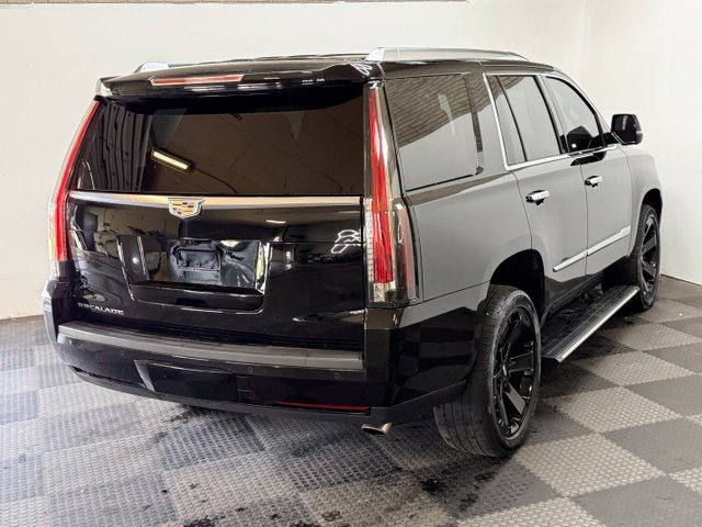 Used 2018 Cadillac Escalade Premium Luxury AWD/4WD image 11