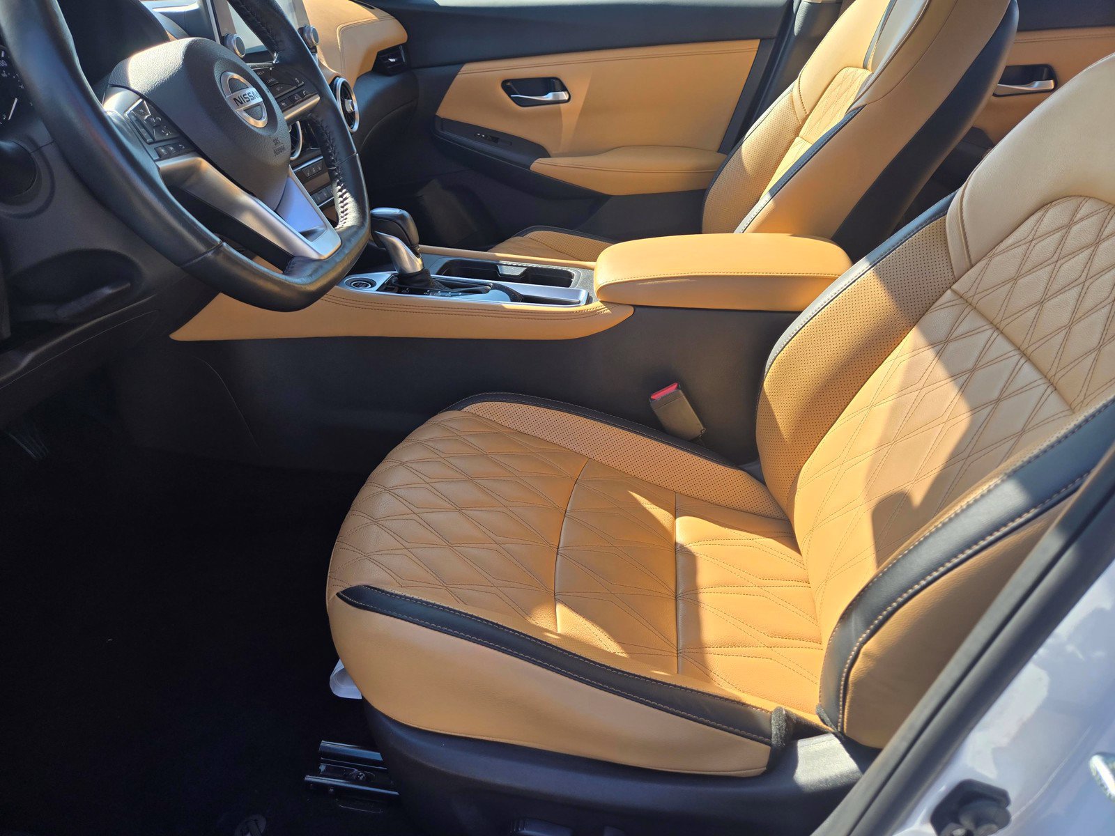 Used 2022 Nissan Sentra SV w/ SV Premium Package FWD image 11