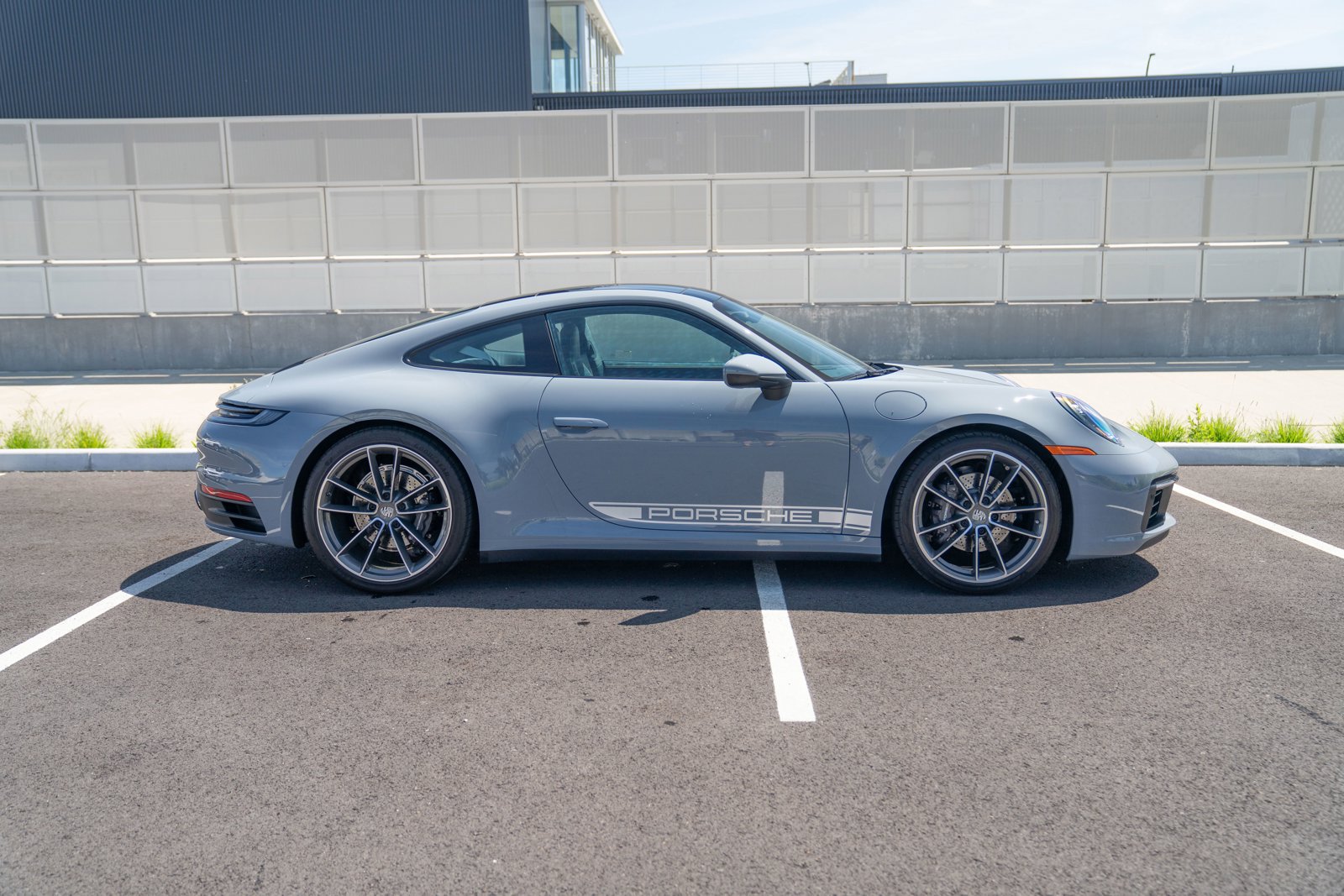 Certified 2024 Porsche 911 Carrera RWD image 8