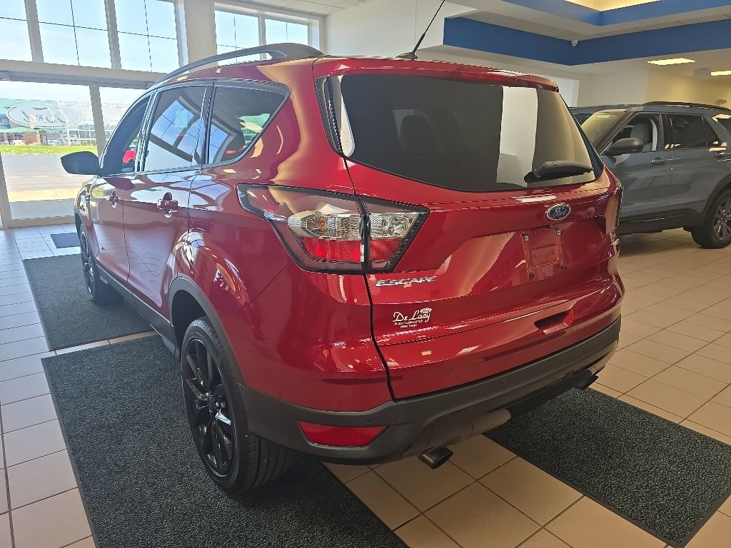 Used 2017 Ford Escape SE w/ Equipment Group 201A AWD/4WD image 5