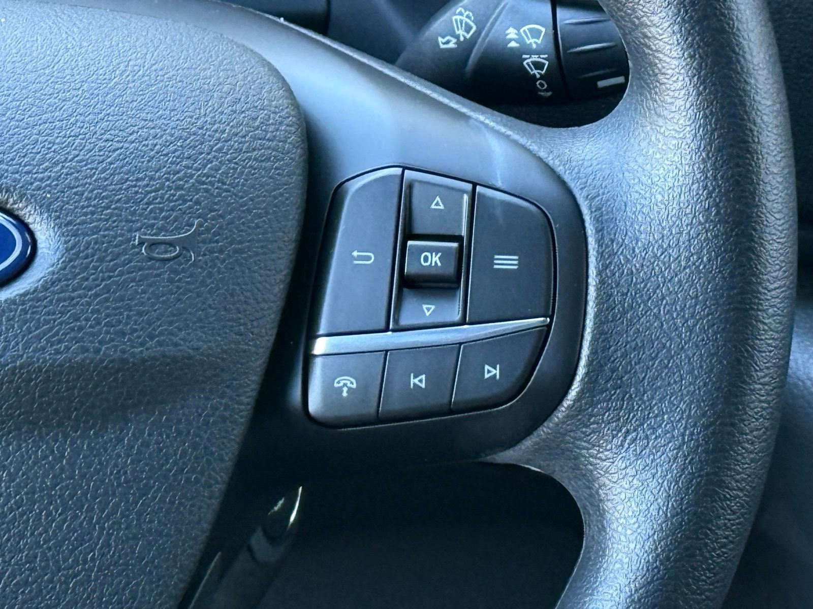 New 2026 Ford Transit 250 148 Medium Roof Extended AWD w/ Exterior Upgrade Package image 29