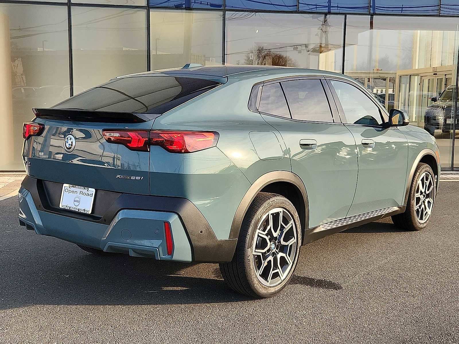 Used 2025 BMW X2 xDrive28i image 6