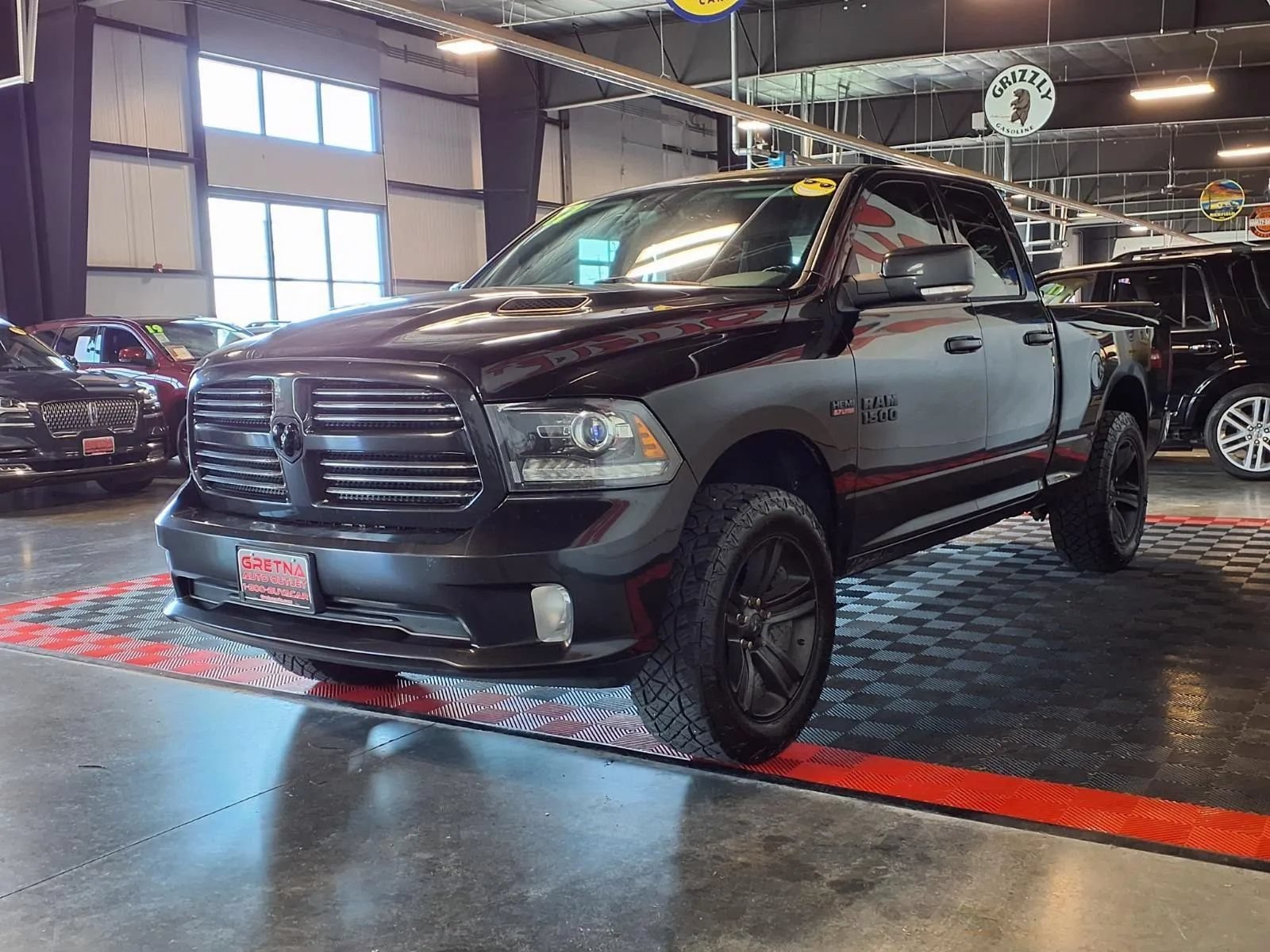 Used 2017 RAM 1500 Sport w/ Black Ram 1500 Sport Group AWD/4WD image 3