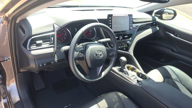 Used 2024 Toyota Camry XSE FWD image 12