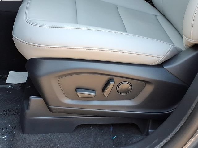 Used 2026 Ford Explorer Active w/ Active Comfort Package AWD/4WD image 18