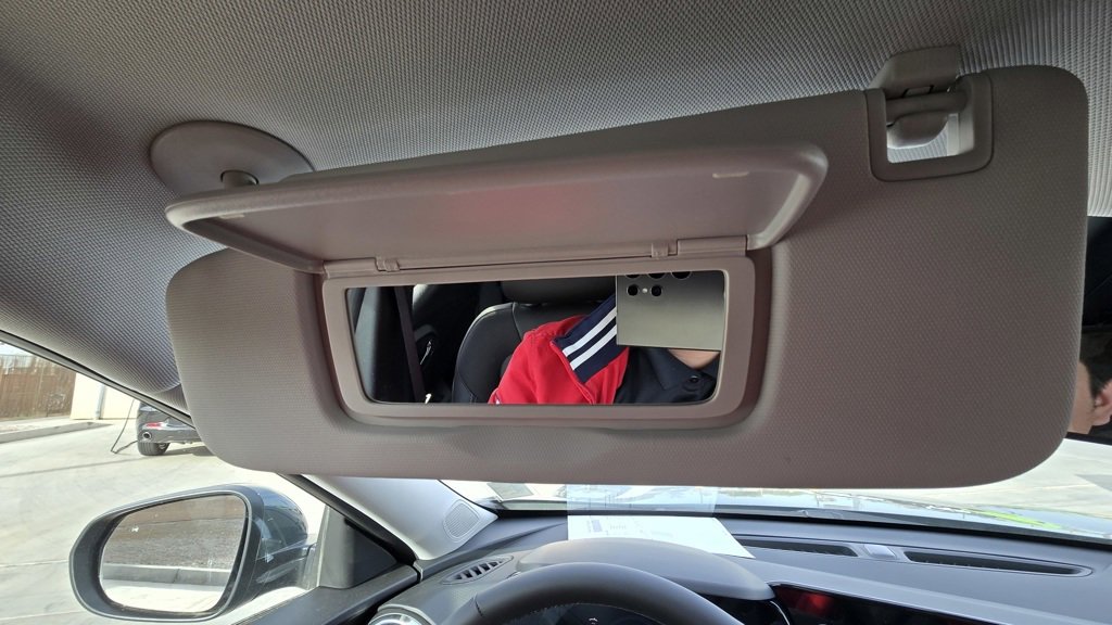 New 2025 Chevrolet Trax LT w/ Driver Confidence Package image 24