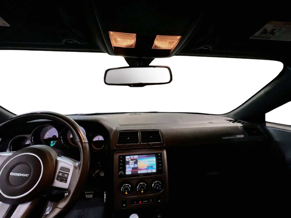 Used 2014 Dodge Challenger SRT8 RWD image 15