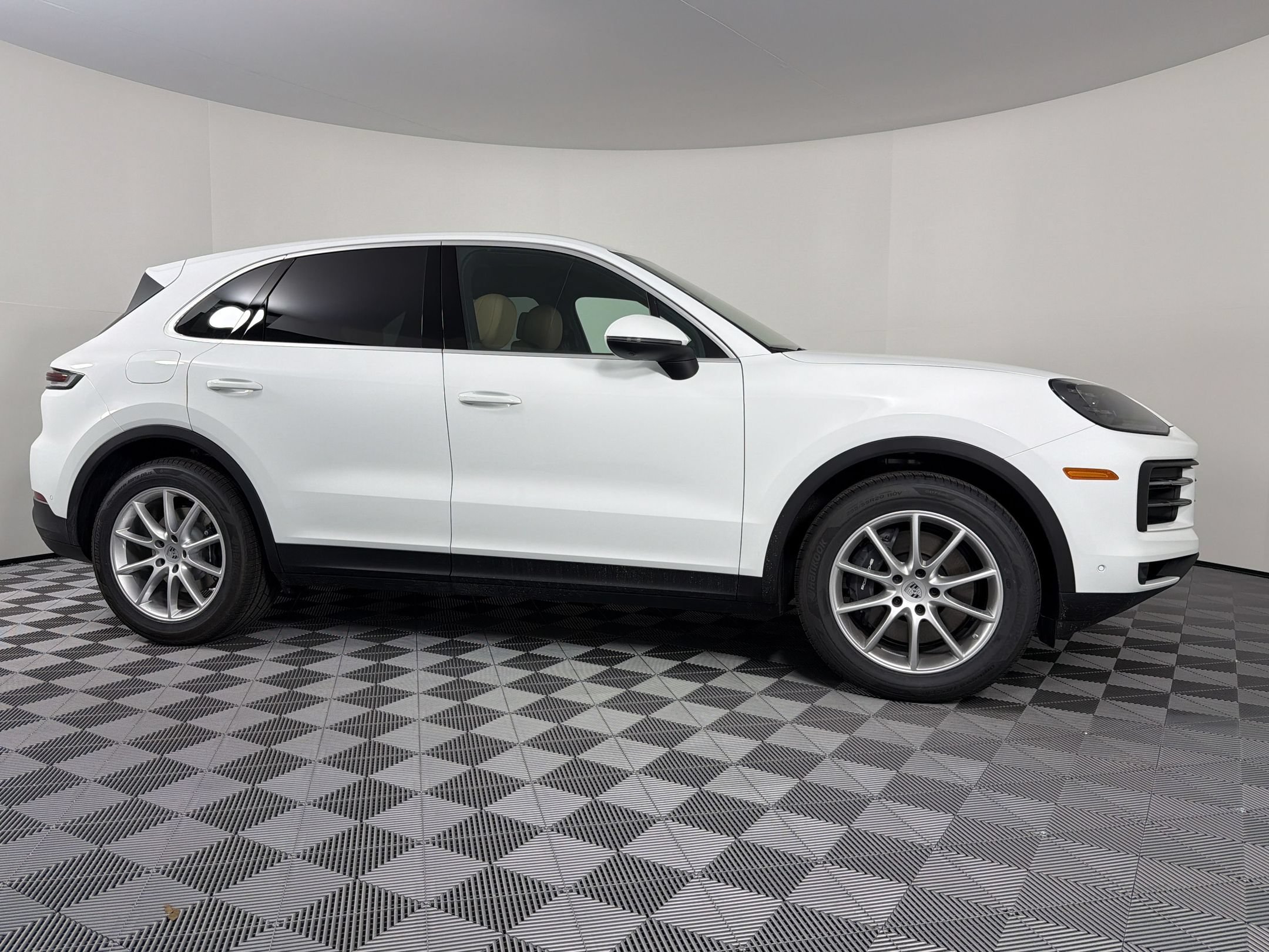 New 2026 Porsche Cayenne AWD/4WD image 8