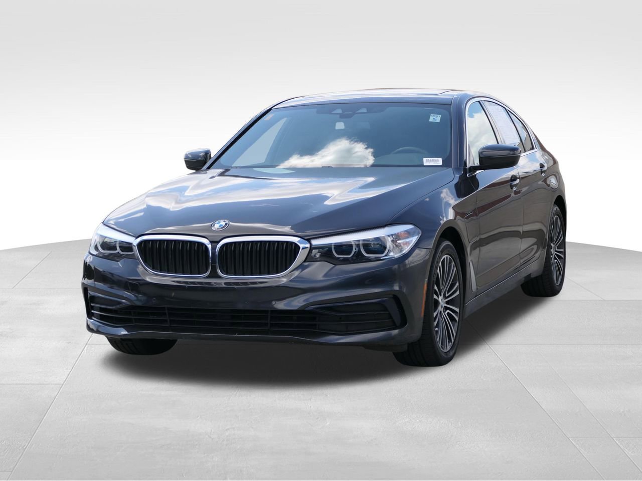 Used 2020 BMW 530e w/ Convenience Package image 7