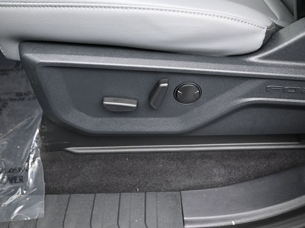 New 2025 Ford F150 Lightning Flash AWD/4WD image 22