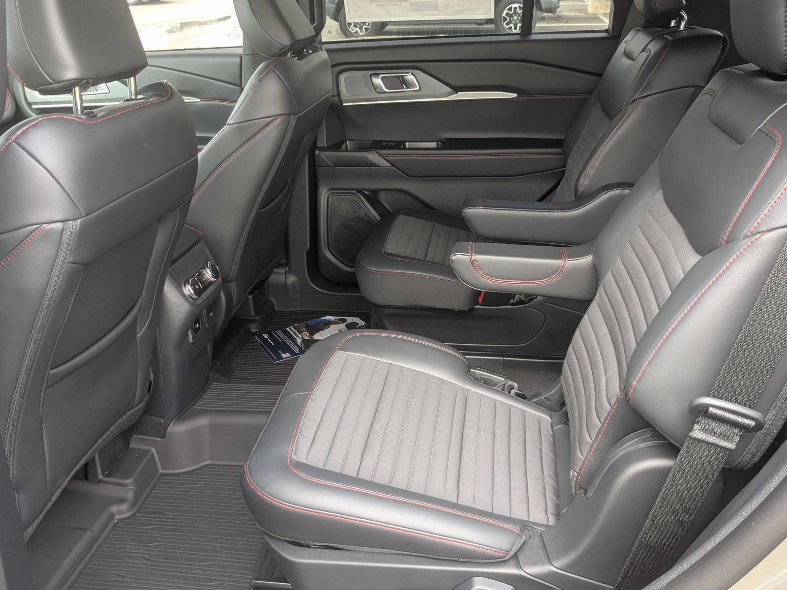 New 2026 Ford Explorer ST-Line AWD/4WD image 30