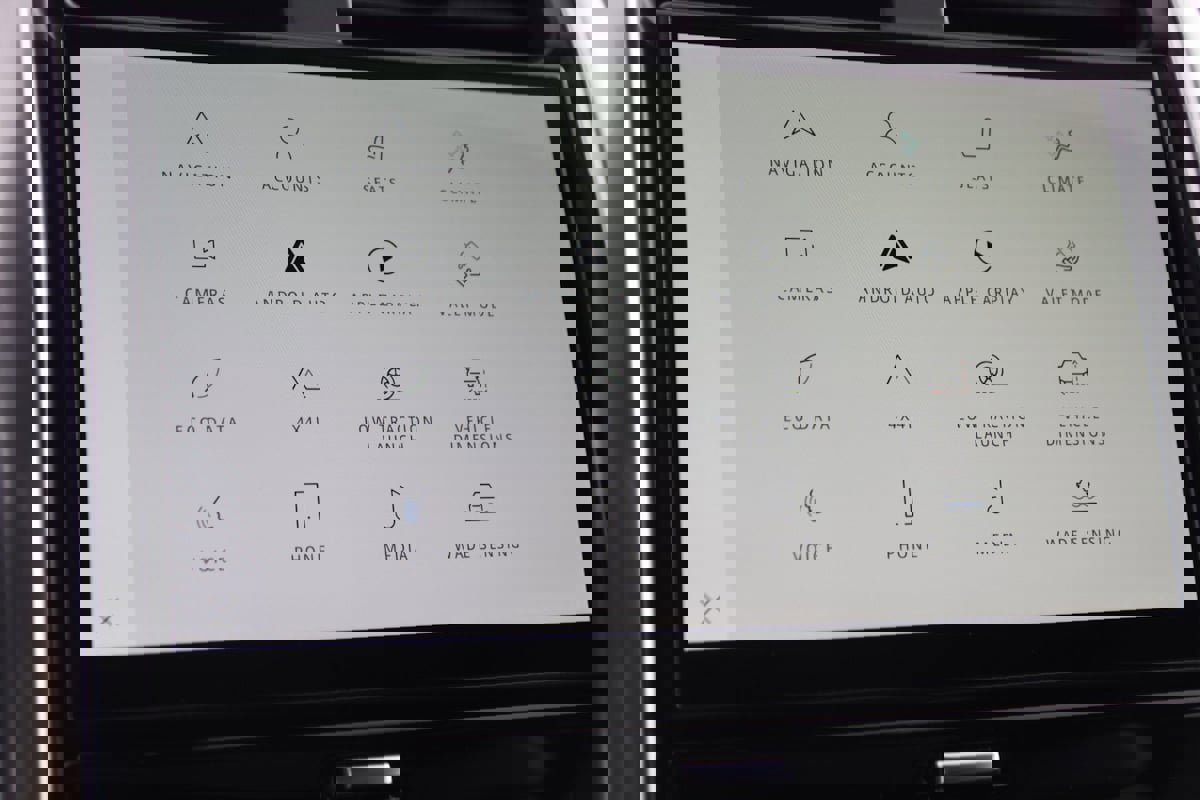 Used 2023 Land Rover Discovery S R-Dynamic image 36