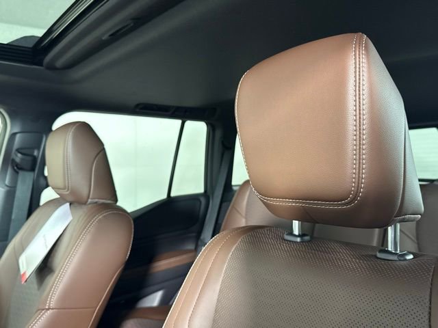 Used 2025 Toyota Land Cruiser image 16