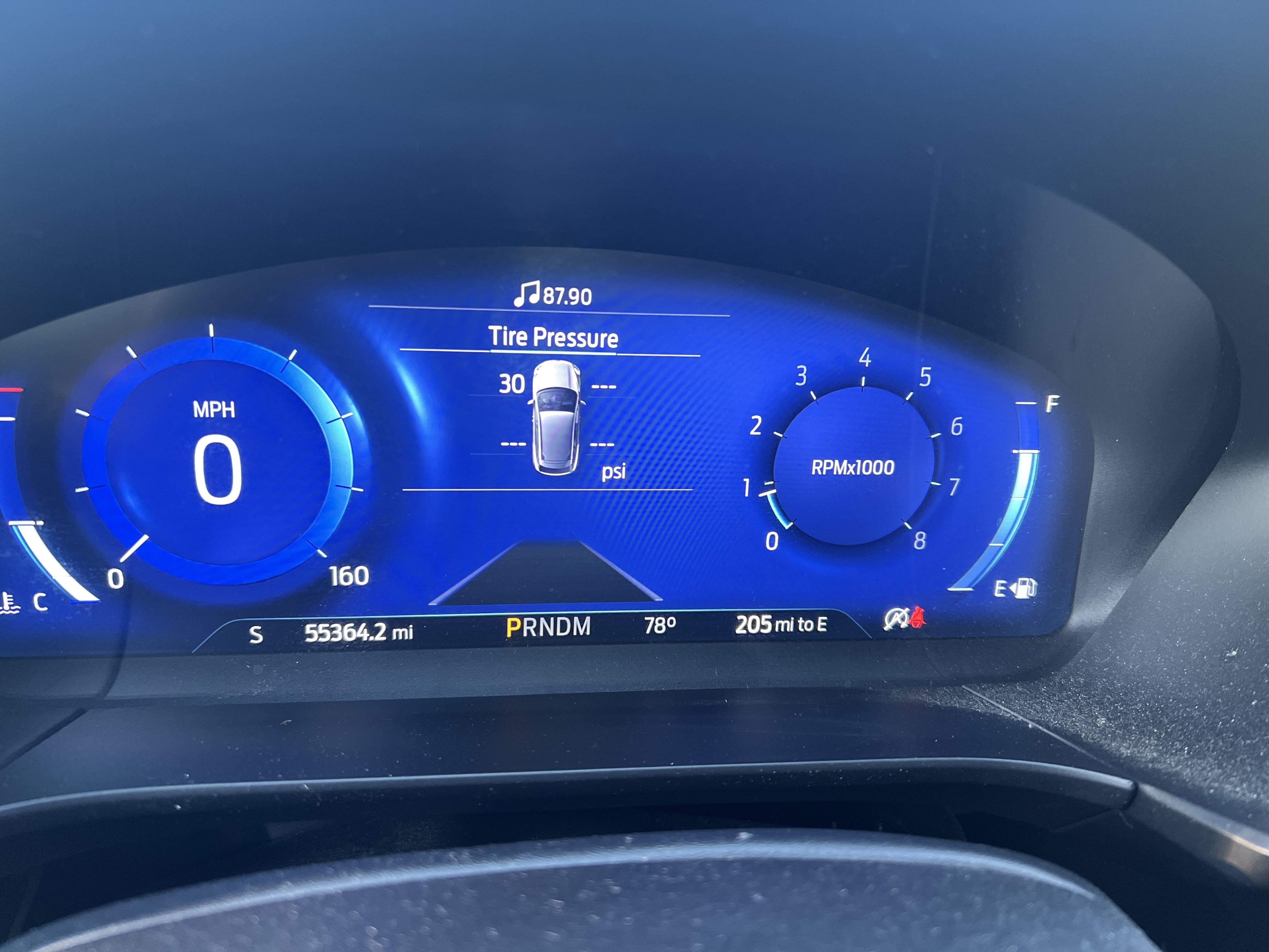 Used 2020 Ford Escape Titanium w/ Titanium Premium Package 2.0 AWD/4WD image 18