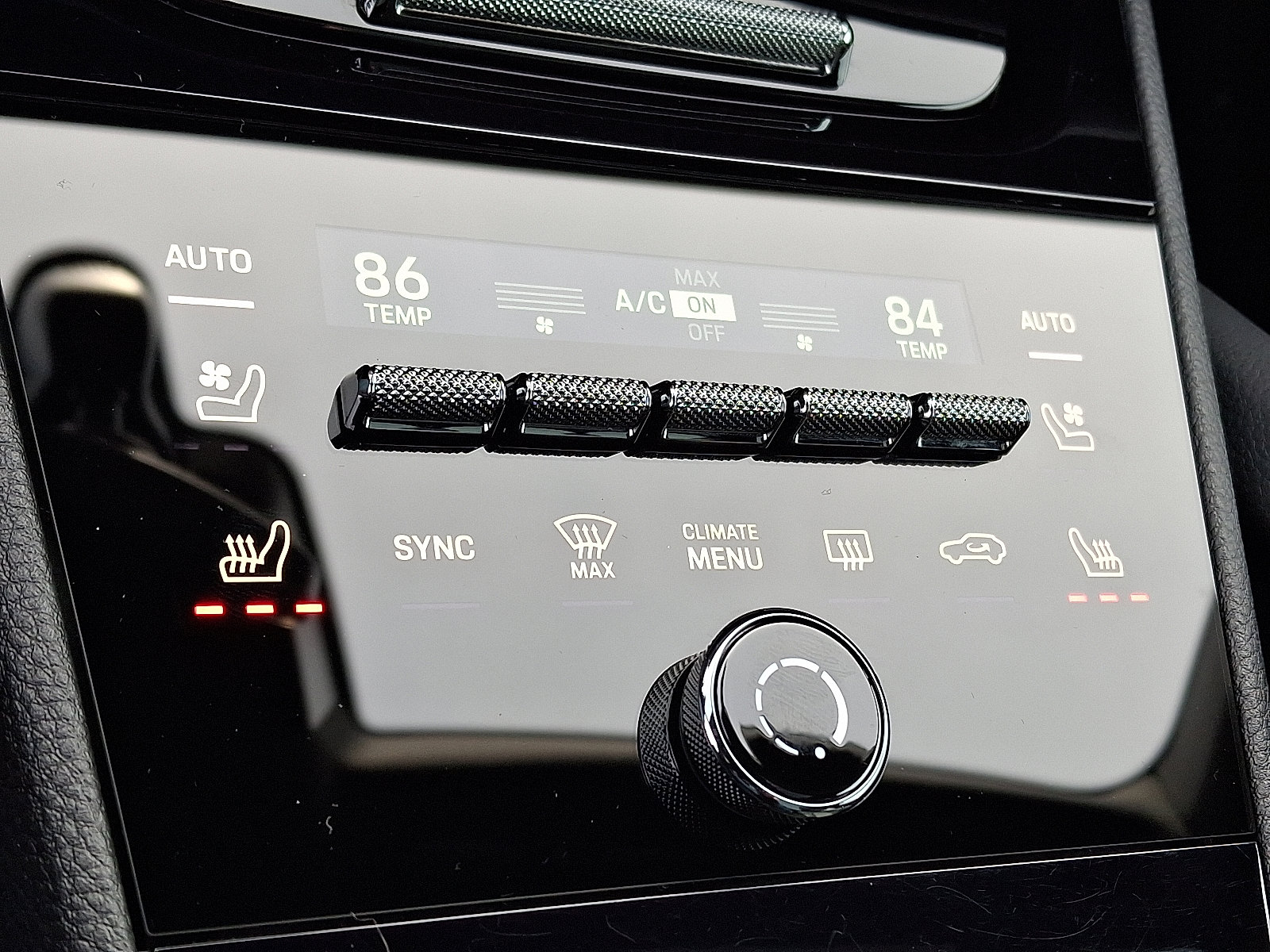 Used 2024 Porsche Cayenne Coupe image 16