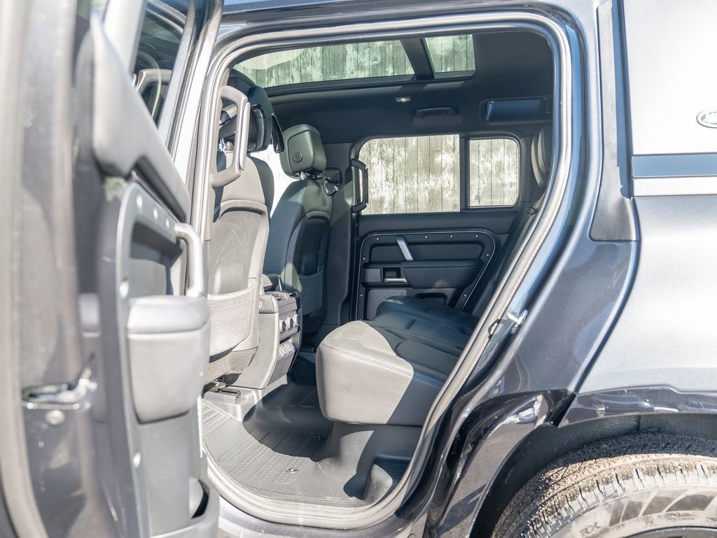 Used 2024 Land Rover Defender 110 Carpathian Edition image 34