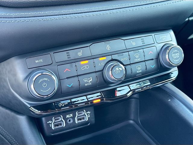 Used 2024 Dodge Durango SXT image 15