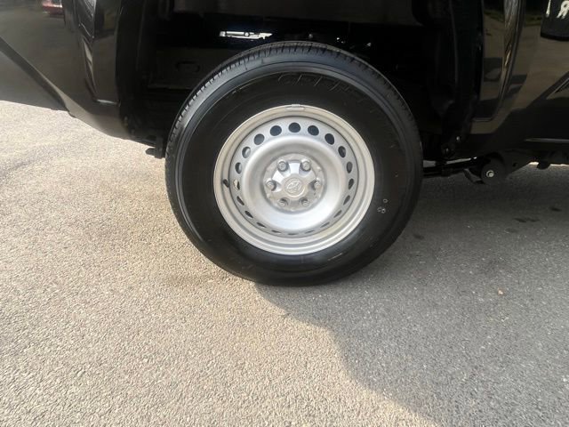 Used 2024 Toyota Tacoma SR image 23