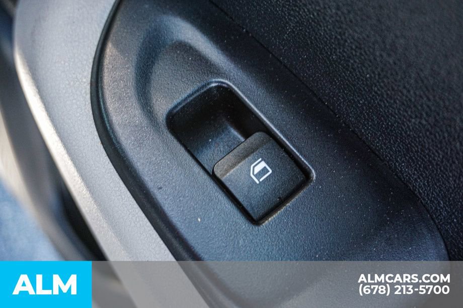 Used 2025 Hyundai Venue SEL image 54