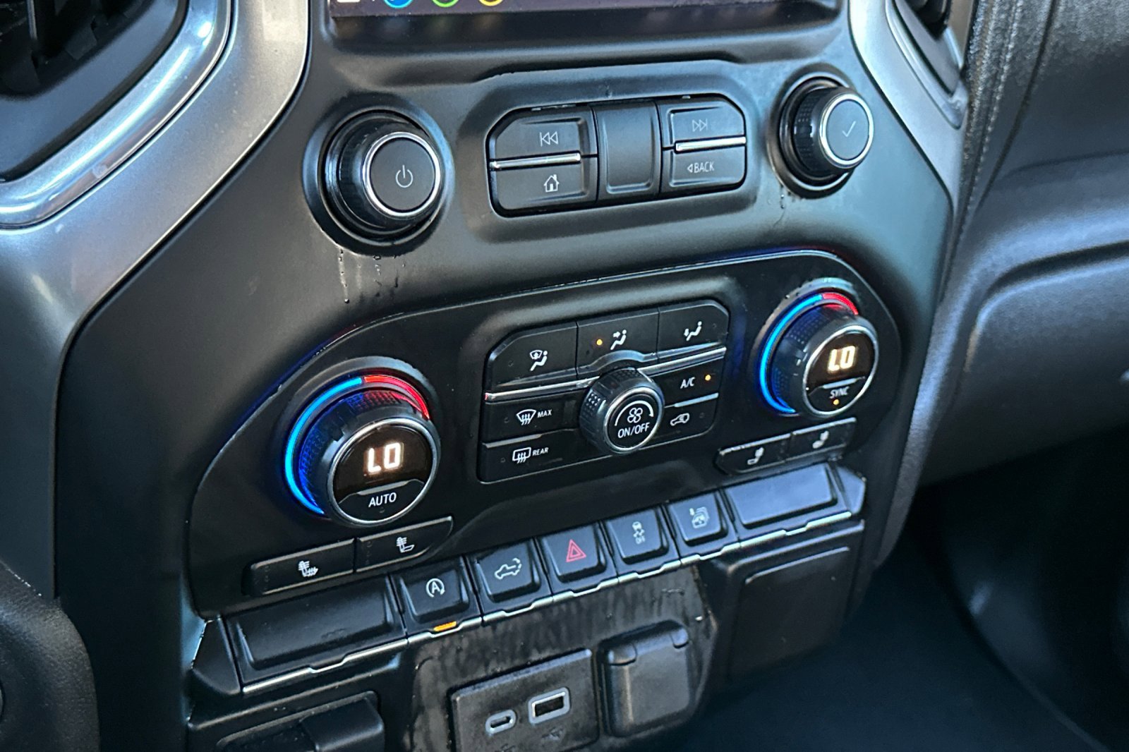 Used 2019 Chevrolet Silverado 1500 RST w/ All-Star Edition AWD/4WD image 30