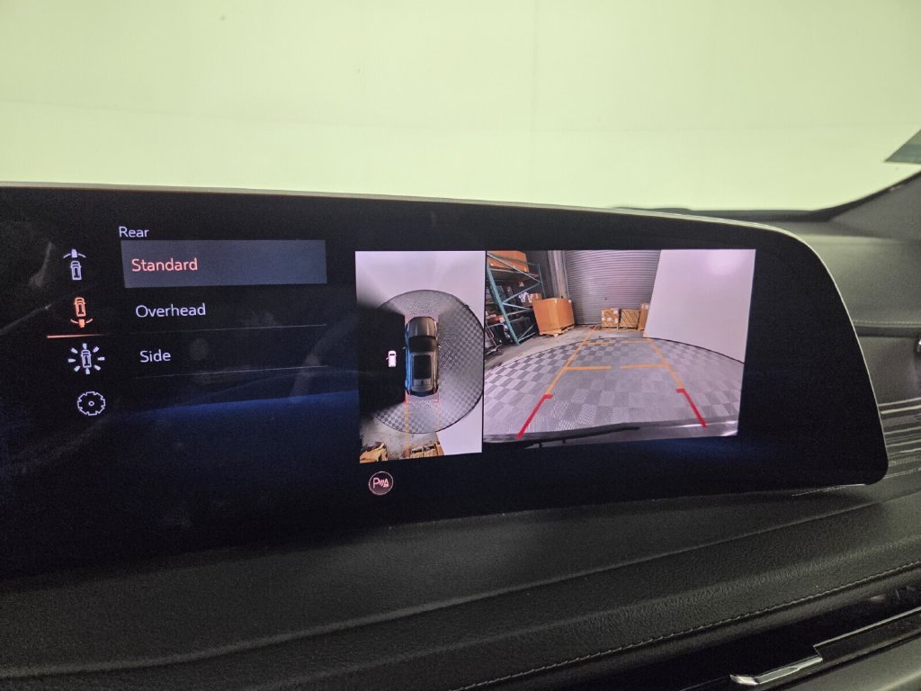 Used 2025 Cadillac XT4 Premium Luxury FWD image 11