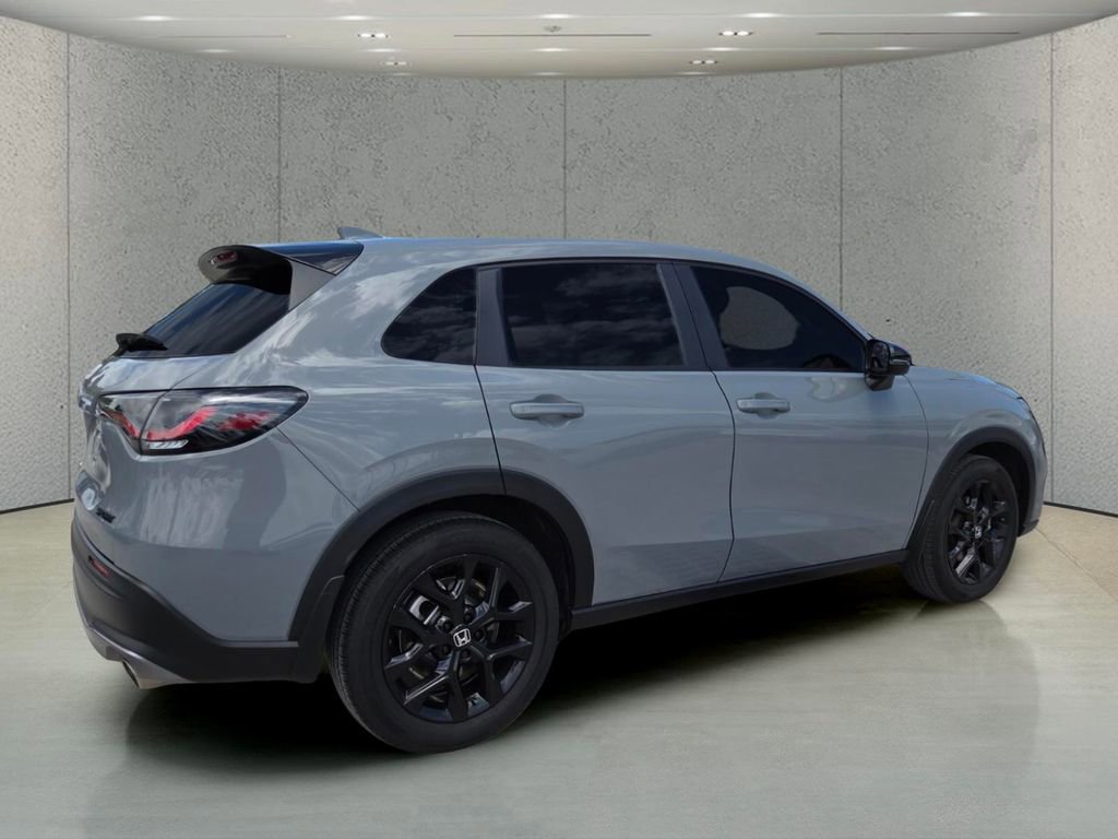 Used 2024 Honda HR-V Sport image 3